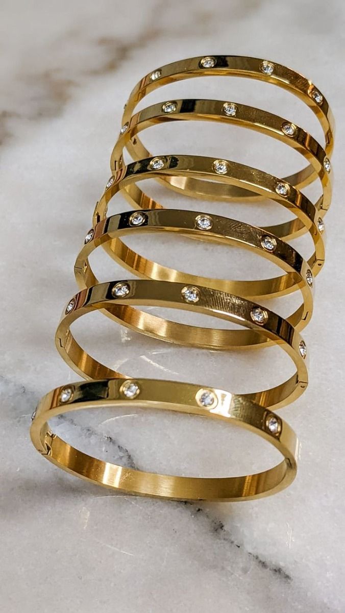 Beautiful Article of Cartier Style Bangle