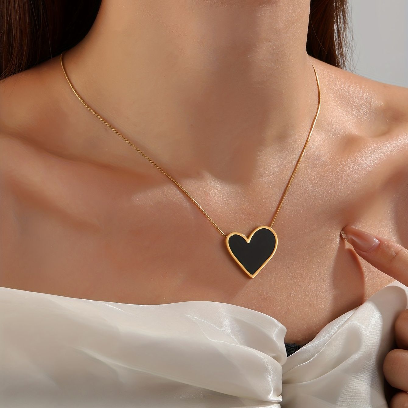 Heart Shape Pendant Necklace