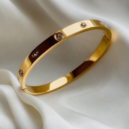 Beautiful Article of Cartier Style Bangle